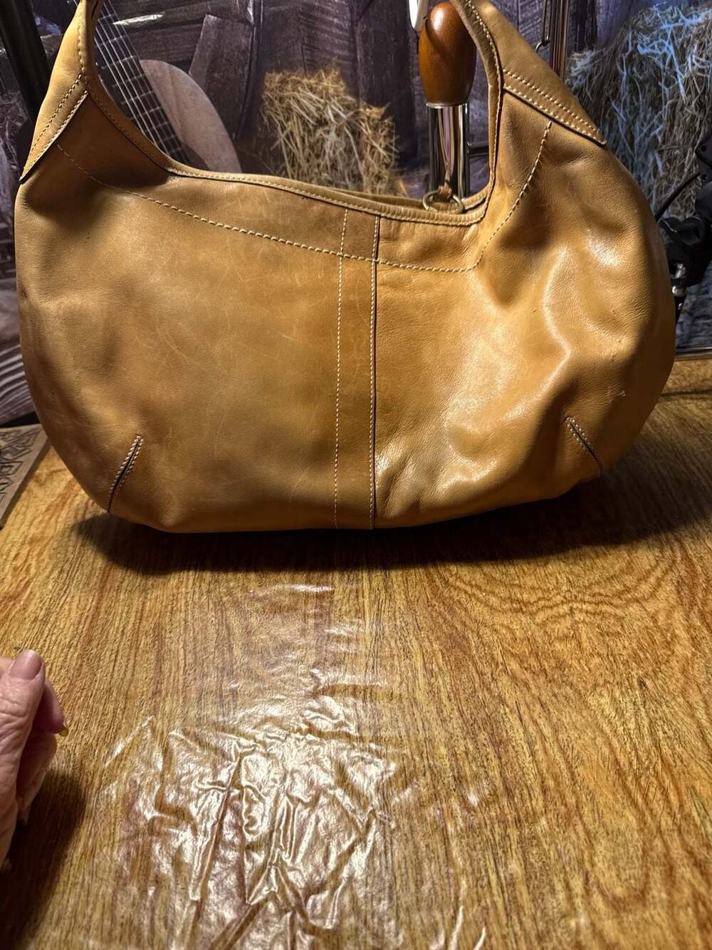 Coach - Picture 2 of 5